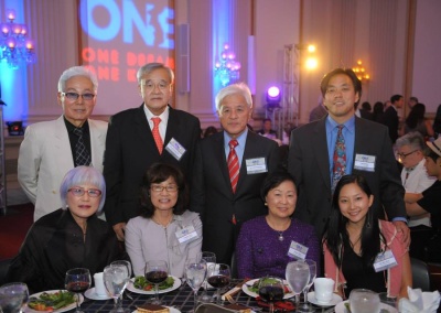 Dr. Jai Ryu, founder of the One Korea Foundation and co-chair of the One Dream One Korea events in commemoration of Korea's 70th anniversary of independence, attends the banquet with his family.