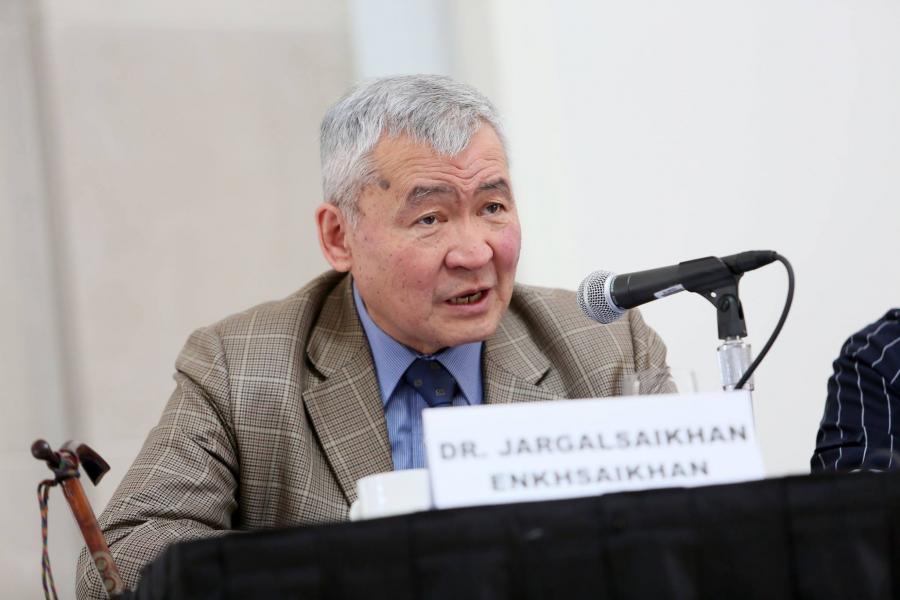 Embajador J. Enkhsaikhan